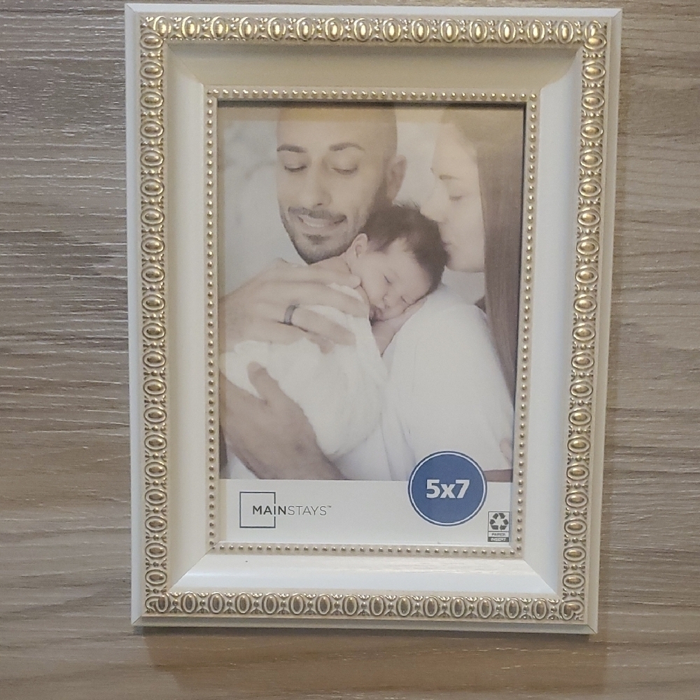 Mainstays White and Gold Picture Frame with Elegant Accents